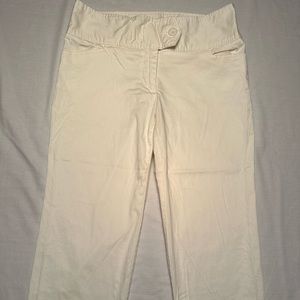 DW Sport. Cream cotton, stretch capri pants. NWOT.